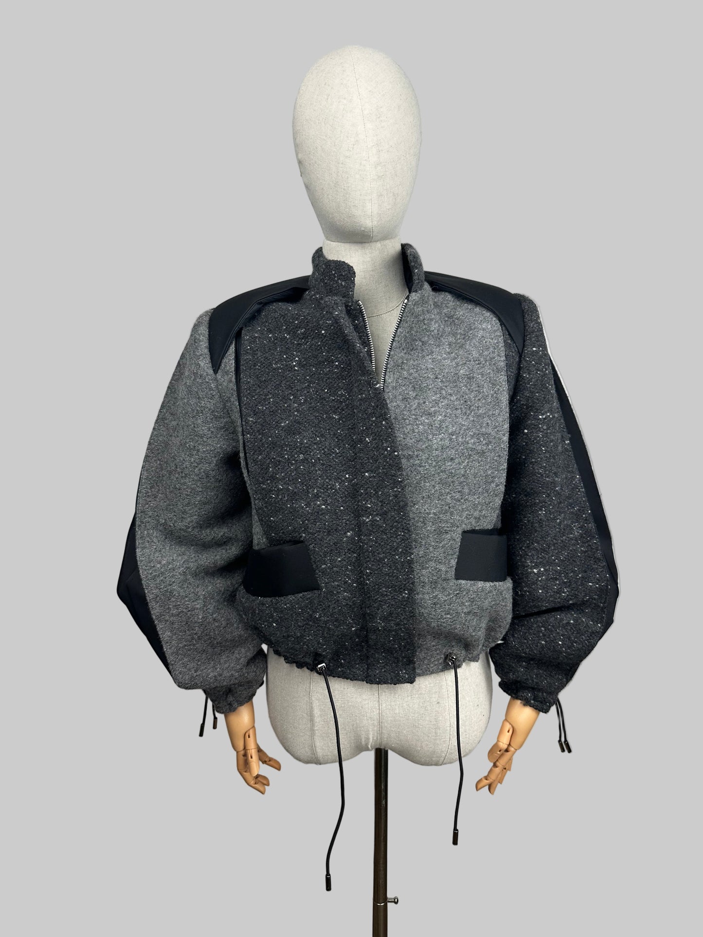 Bomber SOVIE Premium - Contrasti Grigi e Nero con Collo alla Coreana